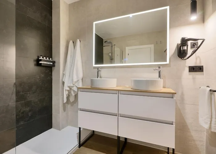 Viapol Homes * סביליה